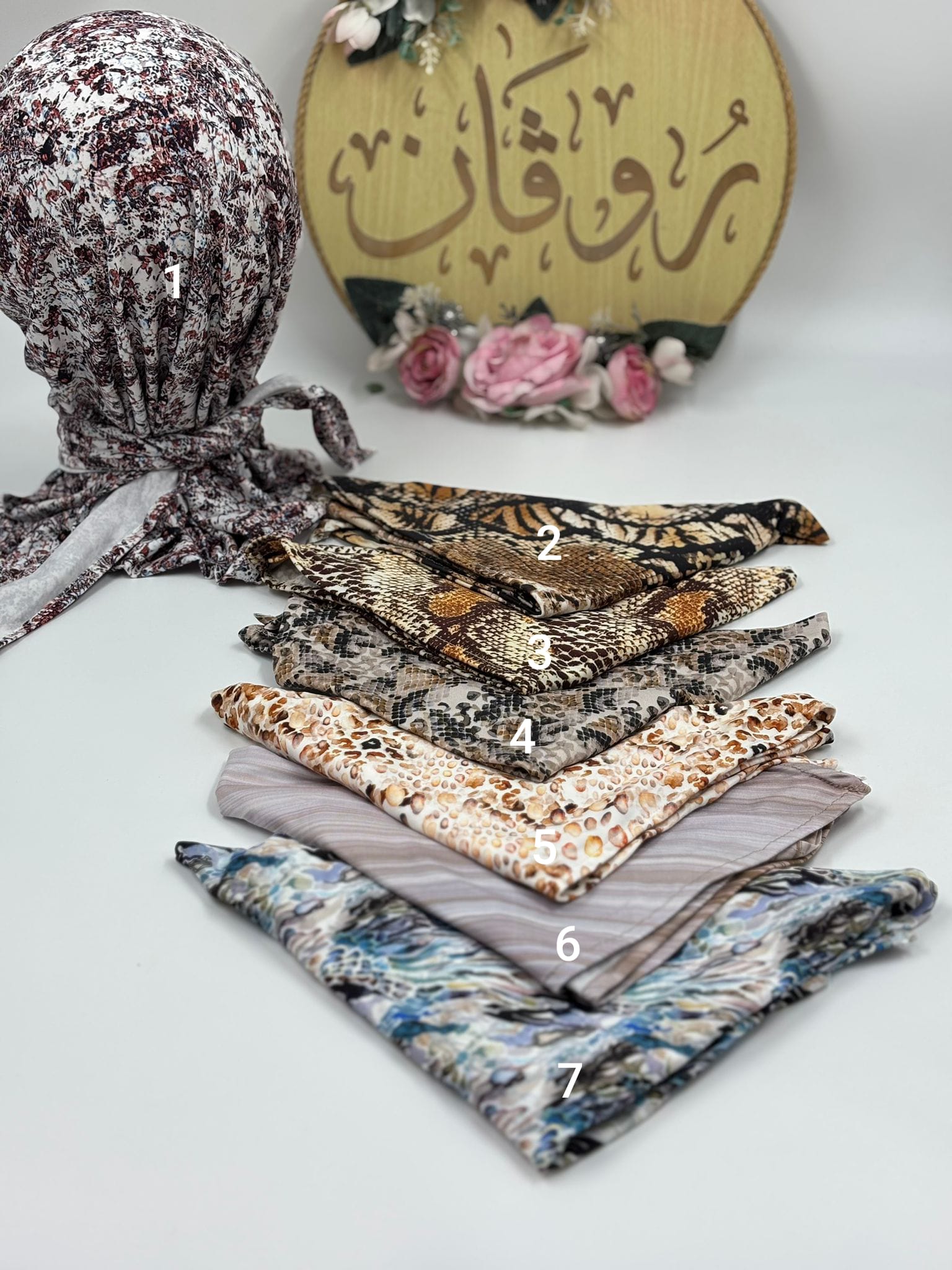 شال مثلث معرق