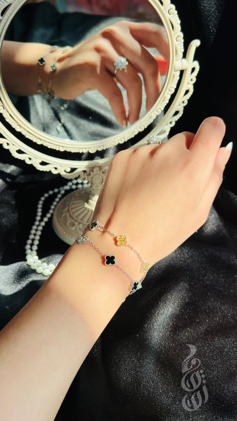 اسوارة فان كليف ستانلس