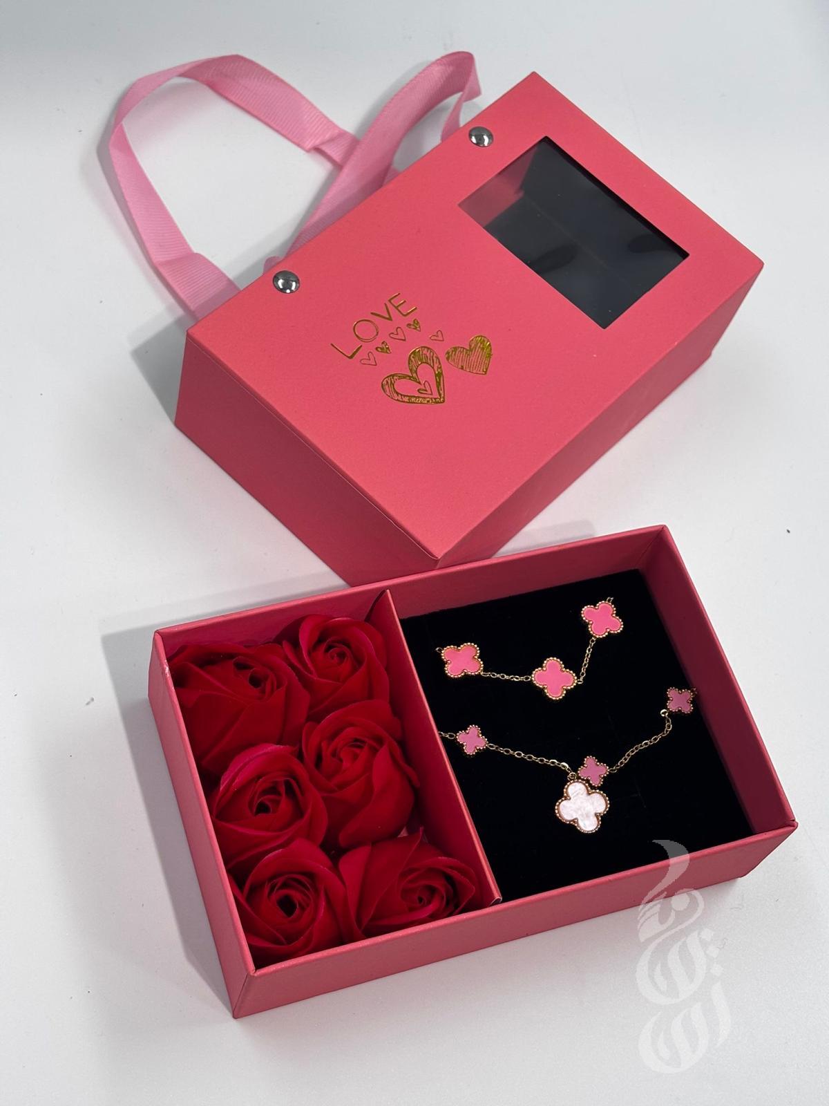 علبة اكسسوارات فان كليف زهري