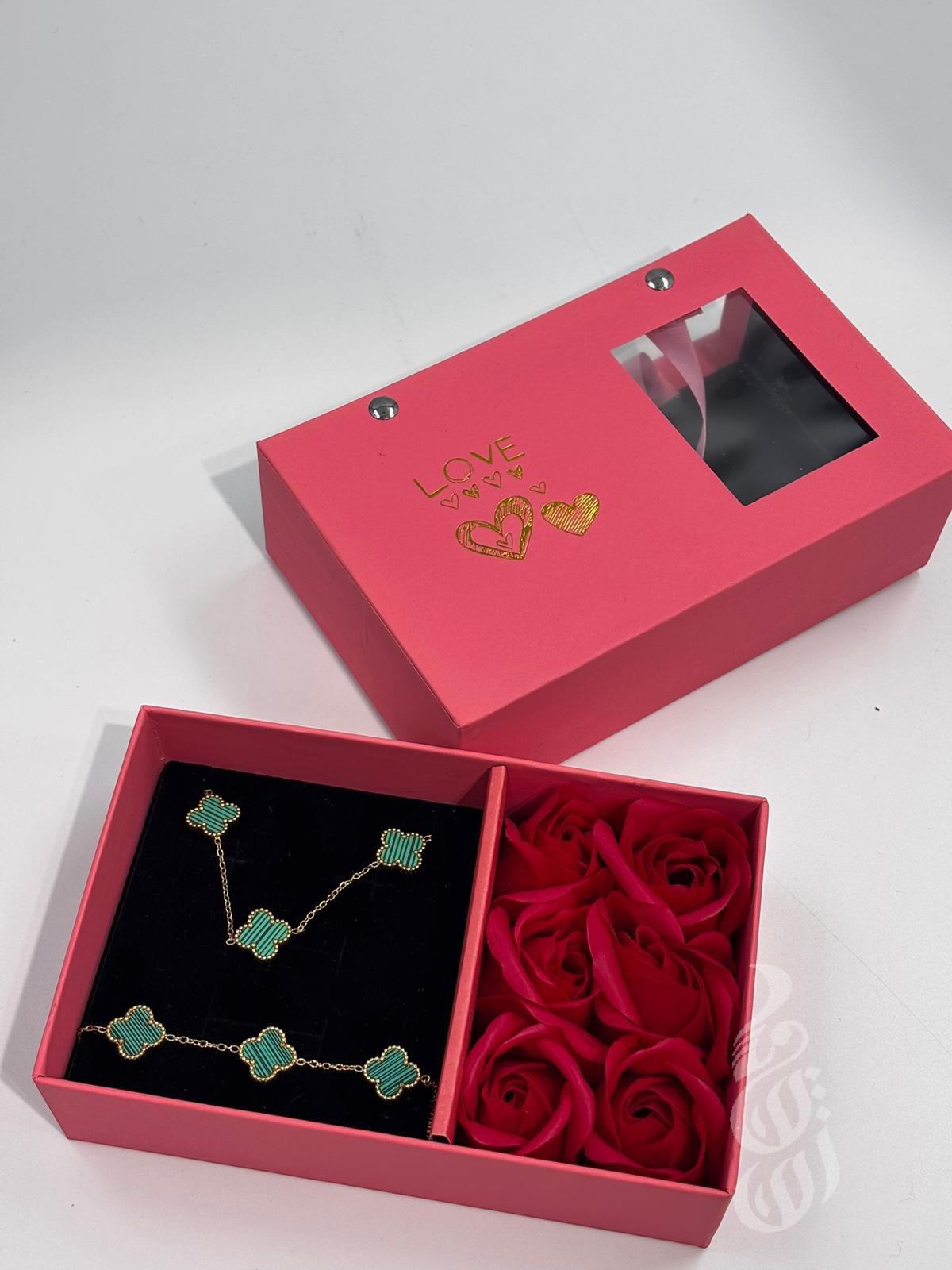 علبة اكسسوارات فان كليف اخضر